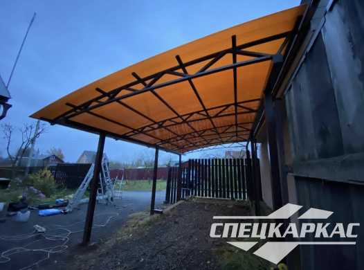 Навес из поликарбоната для автомобиля к дому №70 - фото 1659